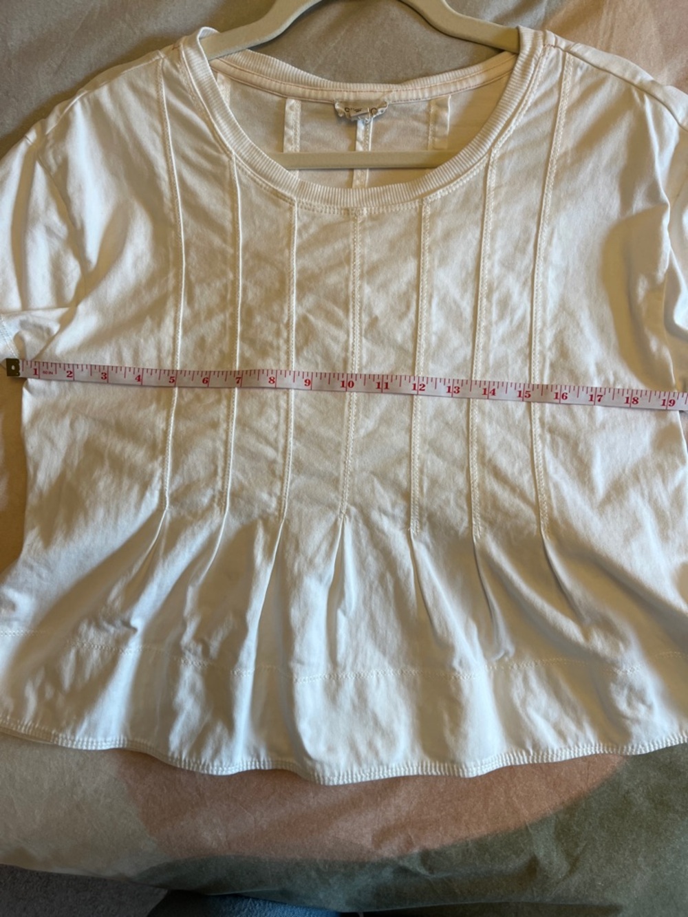 Anthropologie Pilcro White Short-Sleeve Pintuck Front Tee - Picture 4 of 5